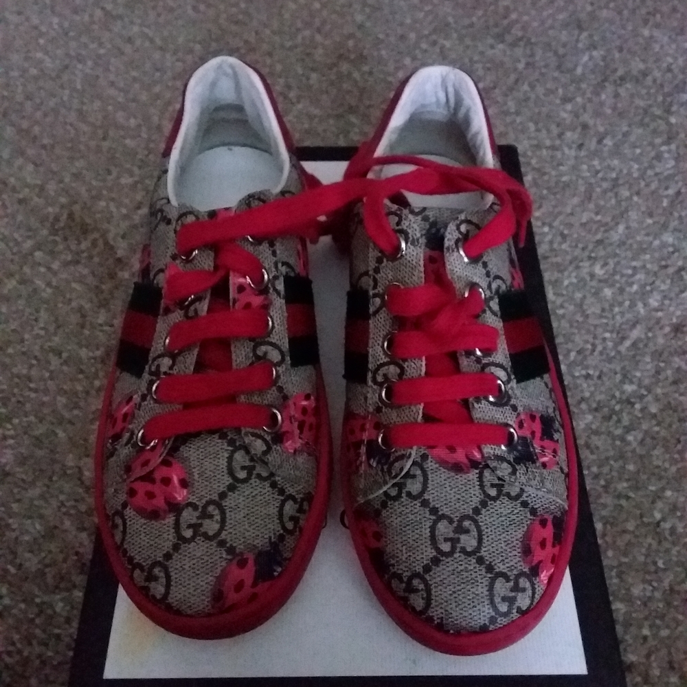 Gucci girls shoes
